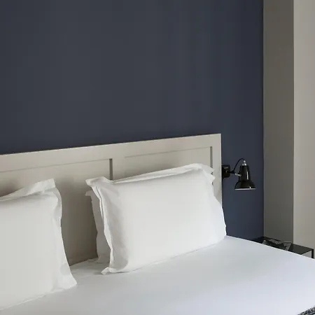 Monsieur Helder 3* Parigi
