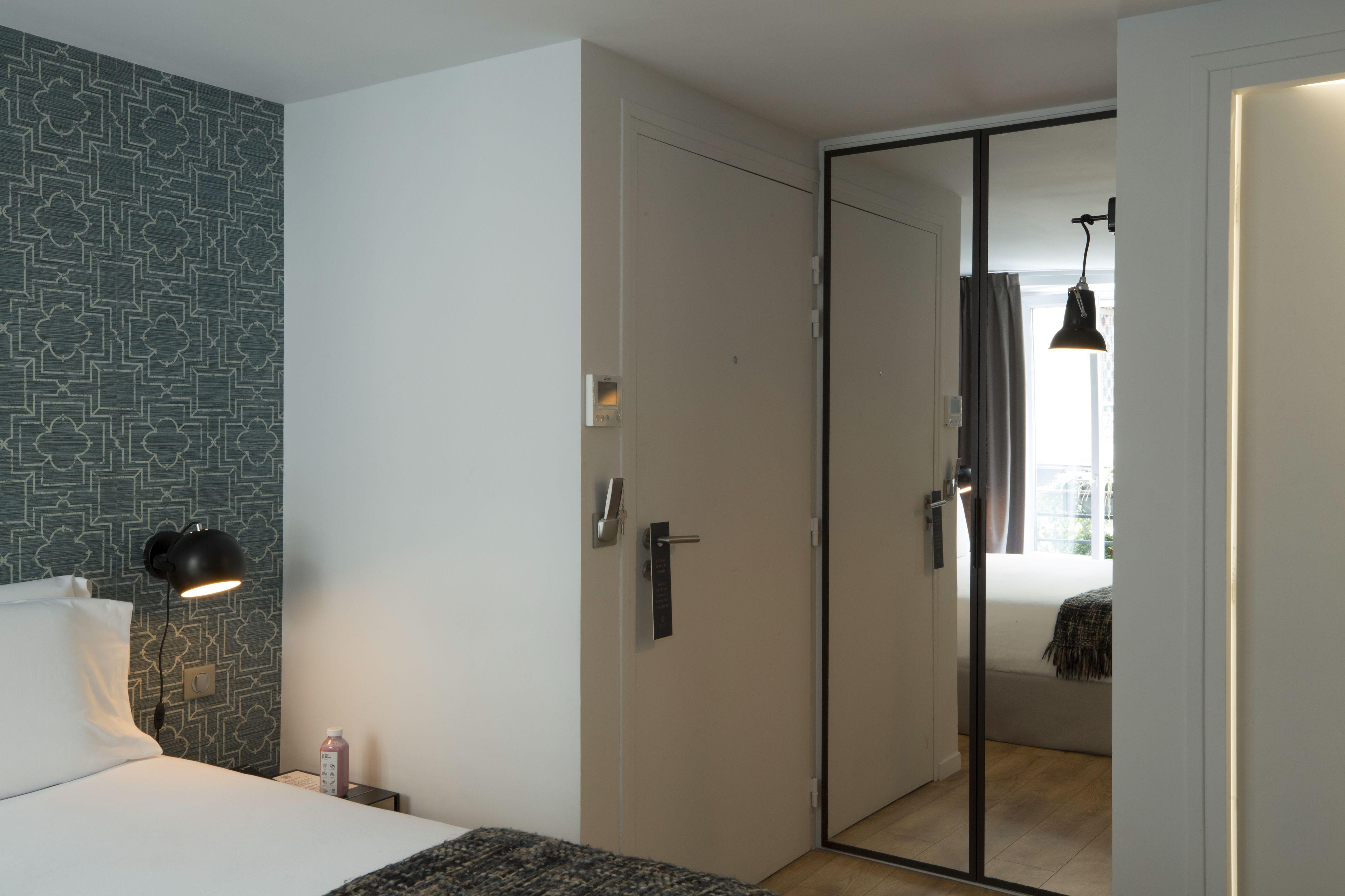 Monsieur Helder Paris